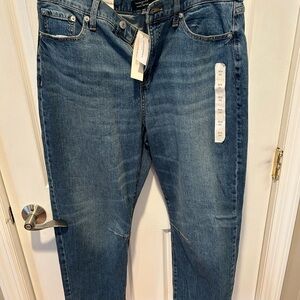 Banana Republic Mid-Rise Barrel Ankle Jeans-NWT
